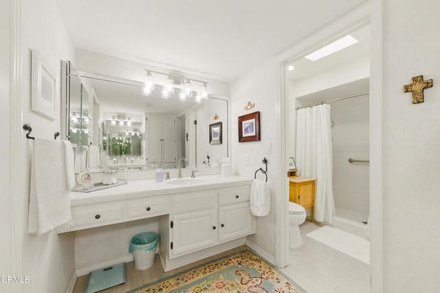 18751 Hatteras Street 13, Tarzana, CA 91356