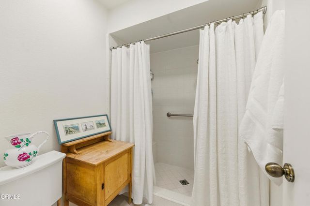 18751 Hatteras Street 13, Tarzana, CA 91356