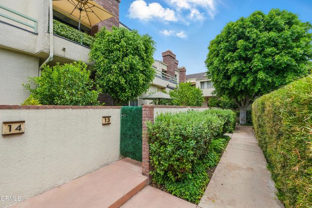 18751 Hatteras Street 13, Tarzana, CA 91356