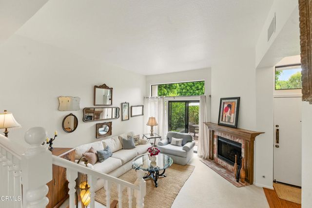 18751 Hatteras Street 13, Tarzana, CA 91356