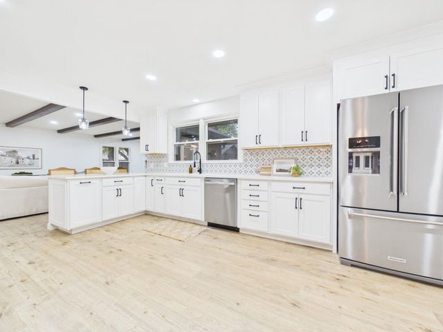 7926 E Killarney Pl, Wichita, KS 67206