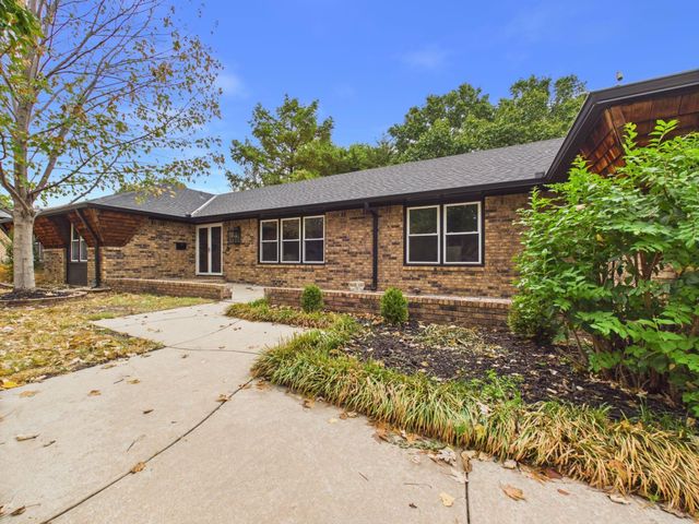7926 E Killarney Pl, Wichita, KS 67206