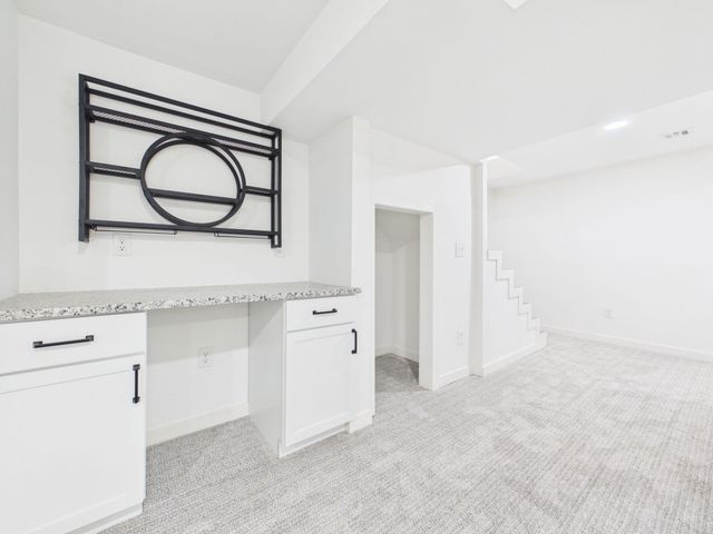 7926 E Killarney Pl, Wichita, KS 67206