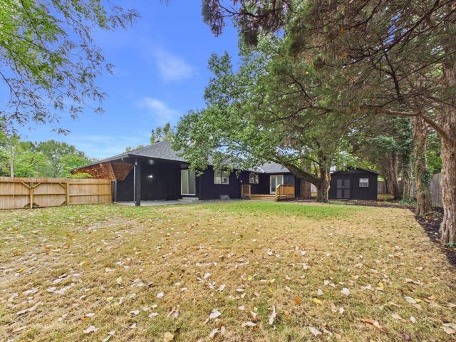 7926 E Killarney Pl, Wichita, KS 67206