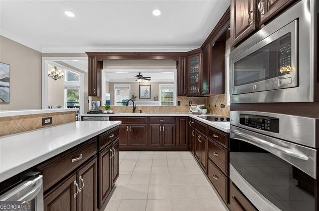 371 Shyrewood Drive, Lawrenceville, GA 30043