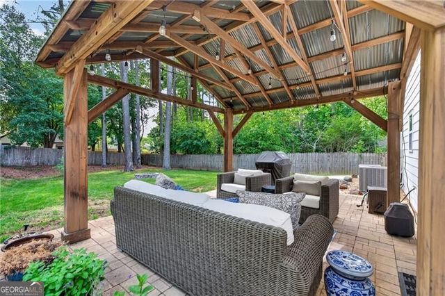 371 Shyrewood Drive, Lawrenceville, GA 30043