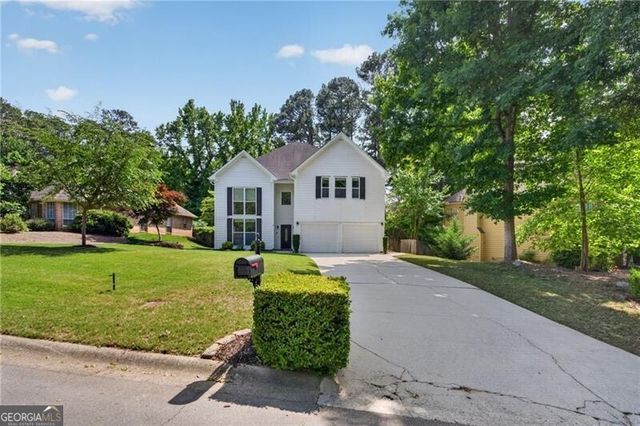 371 Shyrewood Drive, Lawrenceville, GA 30043