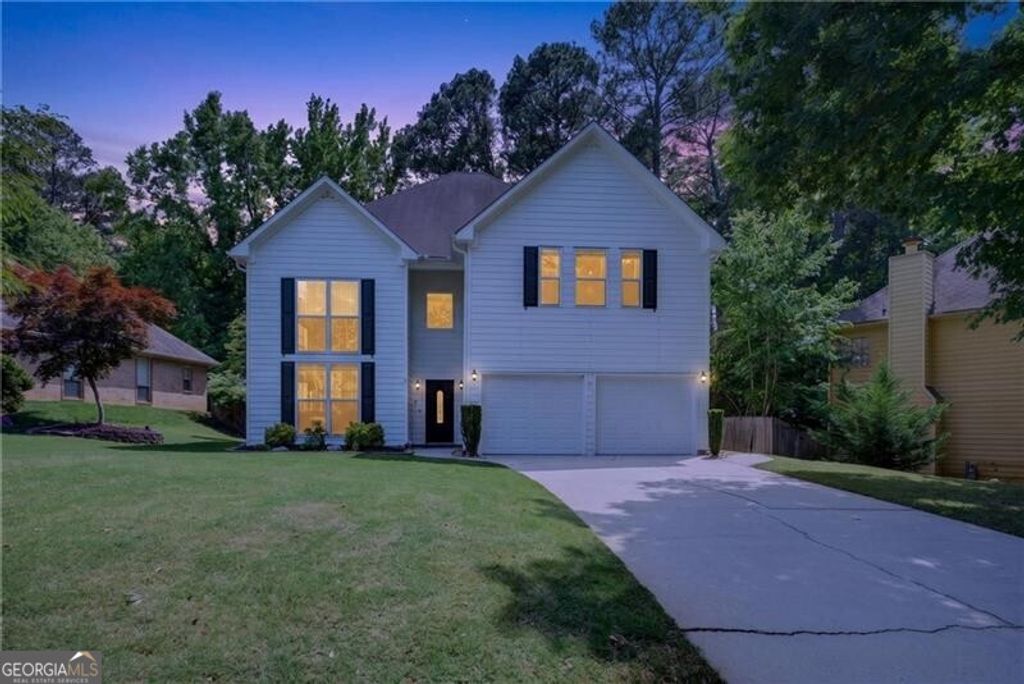 371 Shyrewood Drive, Lawrenceville, GA 30043