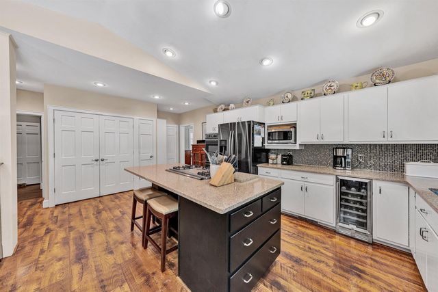 2130 Deyerle RD SW, Roanoke, VA 24018