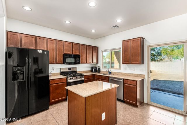 41490 N CHERRY Street, San Tan Valley, AZ 85140