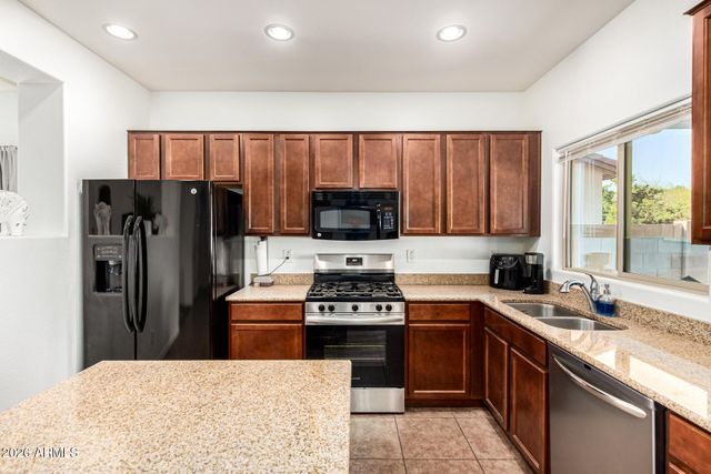 41490 N CHERRY Street, San Tan Valley, AZ 85140