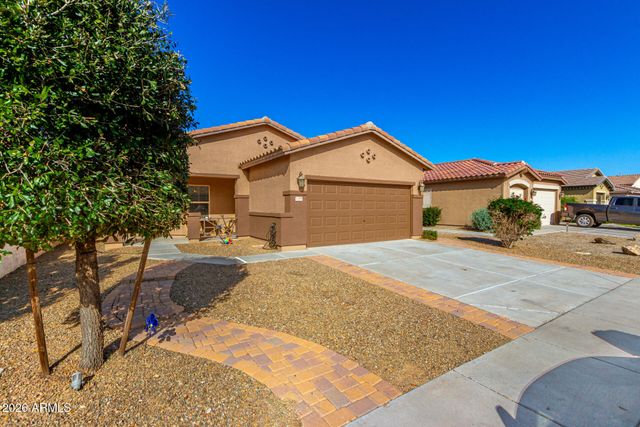 41490 N CHERRY Street, San Tan Valley, AZ 85140