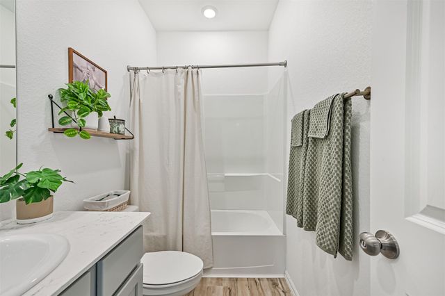 9606 Sterling Arbor Drive, Baytown, TX 77521