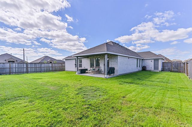 9606 Sterling Arbor Drive, Baytown, TX 77521