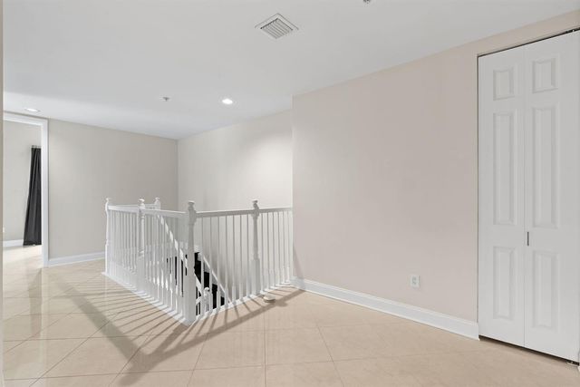2617 NE 14th Avenue 109, Wilton Manors, FL 33334