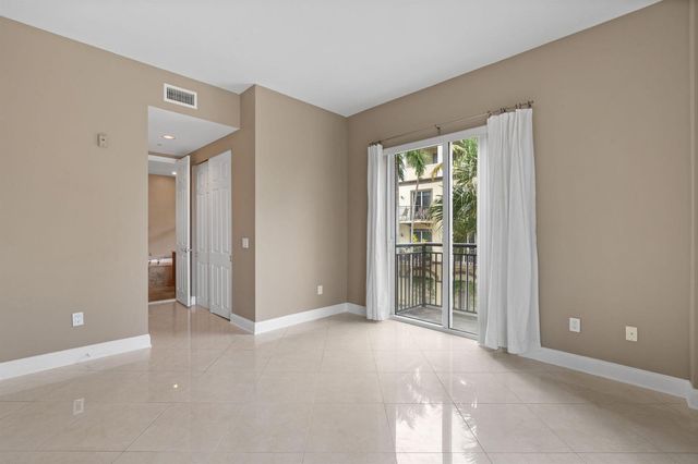 2617 NE 14th Avenue 109, Wilton Manors, FL 33334