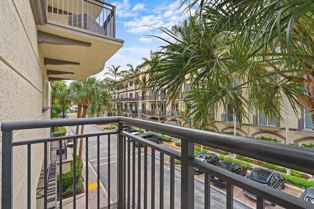 2617 NE 14th Avenue 109, Wilton Manors, FL 33334