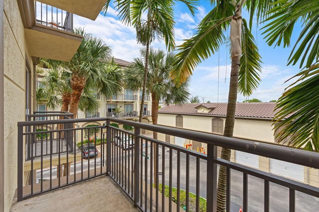 2617 NE 14th Avenue 109, Wilton Manors, FL 33334