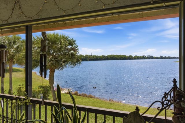 304 Liberty Court, Deerfield Beach, FL 33442