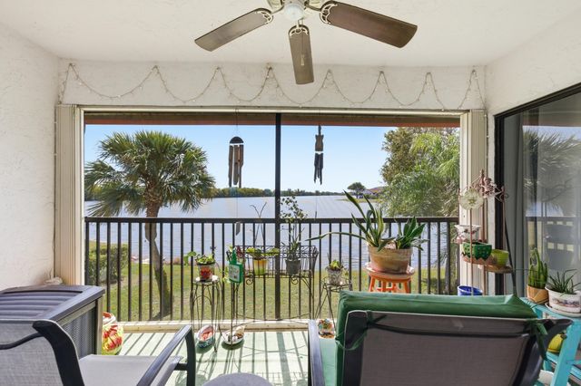 304 Liberty Court, Deerfield Beach, FL 33442