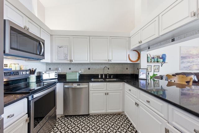 304 Liberty Court, Deerfield Beach, FL 33442