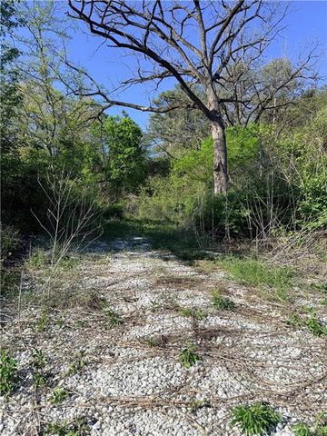 294 Holt Road, Marble Hill, GA 30148