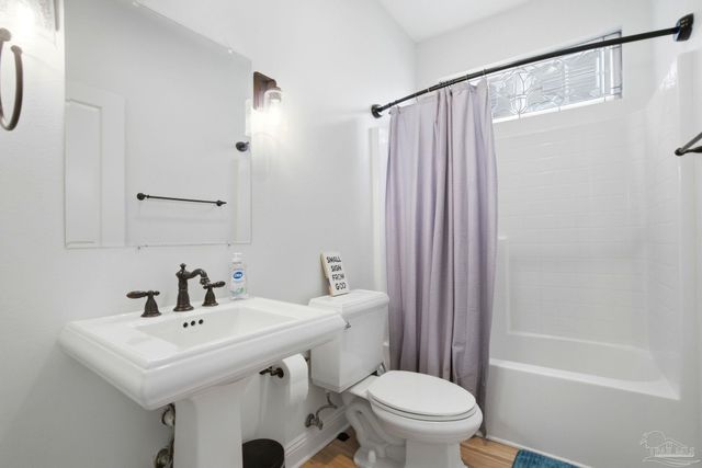 3470 Navigator Ave, Pensacola, FL 32506