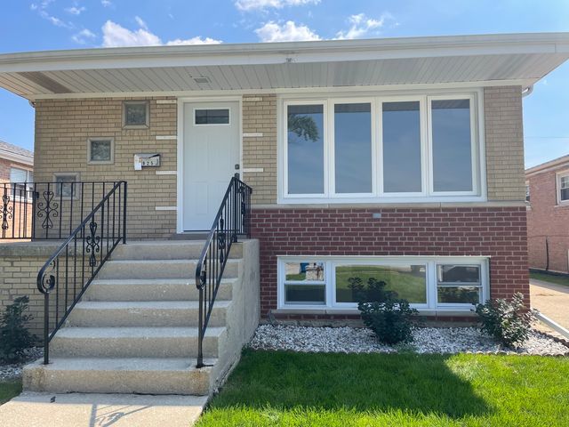 7925 Natchez Avenue, Burbank, IL 60459