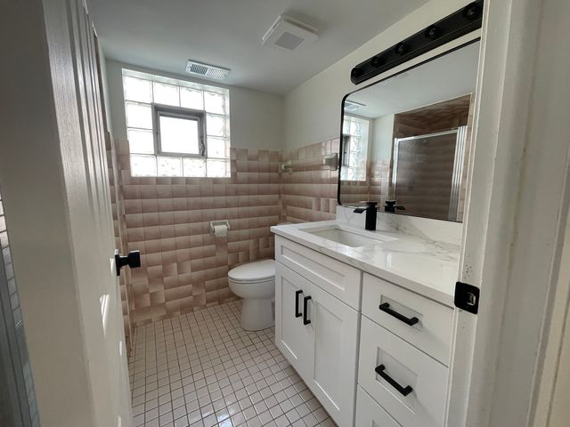 7925 Natchez Avenue, Burbank, IL 60459