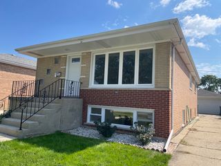 7925 Natchez Avenue, Burbank, IL 60459