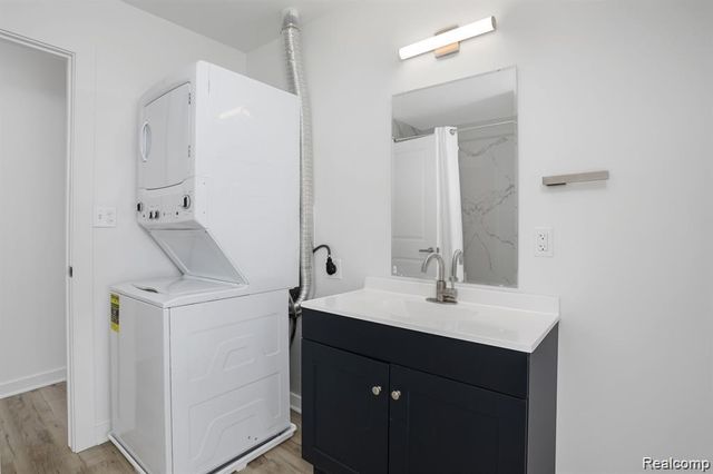 799 E Grand Boulevard 10, Detroit, MI 48207