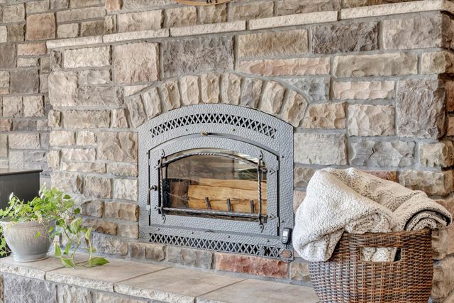 11998 E Highway 32, Stockton, MO 65785