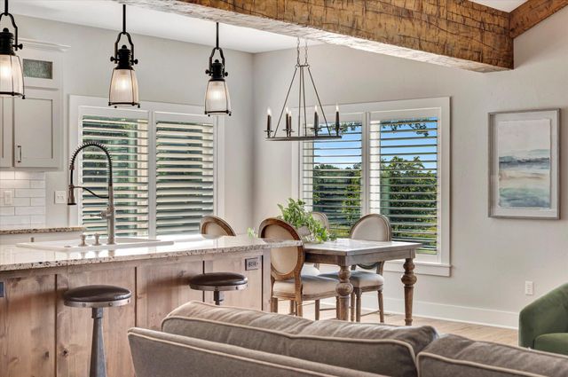 11998 E Highway 32, Stockton, MO 65785