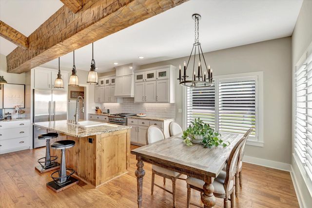 11998 E Highway 32, Stockton, MO 65785