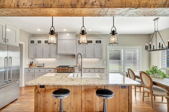 11998 E Highway 32, Stockton, MO 65785