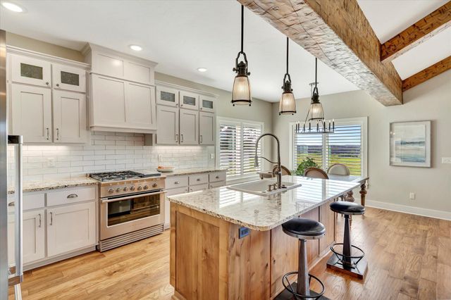 11998 E Highway 32, Stockton, MO 65785