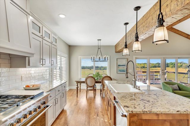 11998 E Highway 32, Stockton, MO 65785