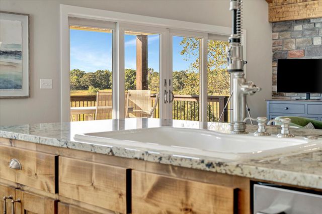 11998 E Highway 32, Stockton, MO 65785