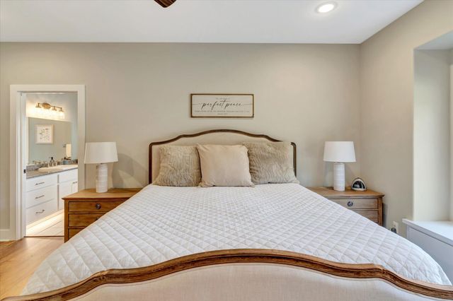 11998 E Highway 32, Stockton, MO 65785