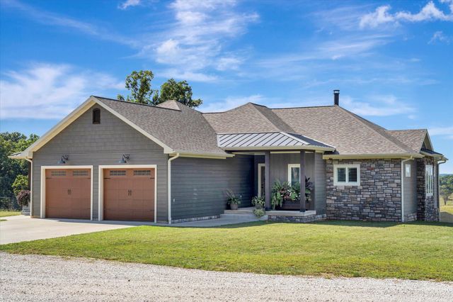 11998 E Highway 32, Stockton, MO 65785