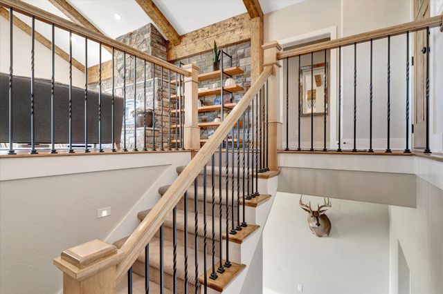 11998 E Highway 32, Stockton, MO 65785