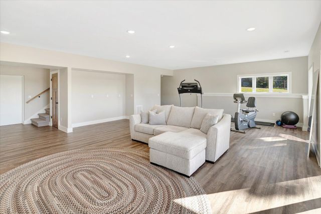 11998 E Highway 32, Stockton, MO 65785