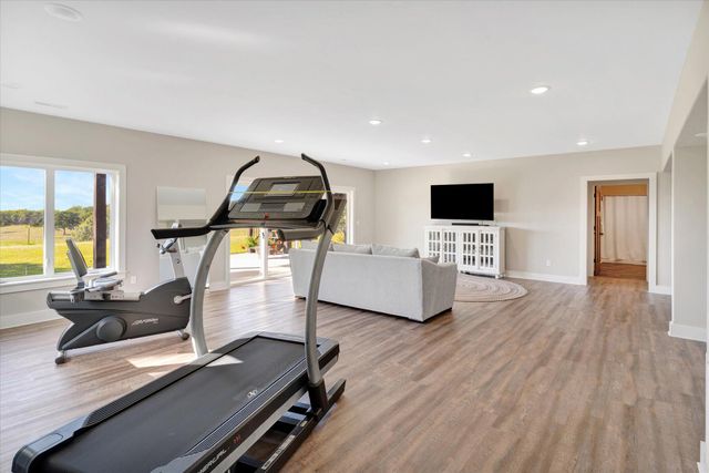 11998 E Highway 32, Stockton, MO 65785