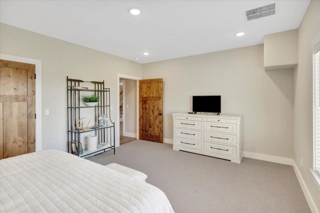 11998 E Highway 32, Stockton, MO 65785