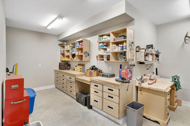 11998 E Highway 32, Stockton, MO 65785