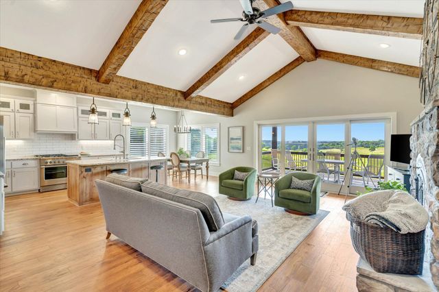 11998 E Highway 32, Stockton, MO 65785