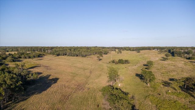 11998 E Highway 32, Stockton, MO 65785