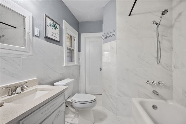 2701 S University Drive, Fort Worth, TX 76109