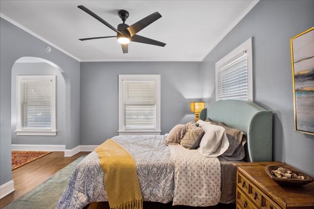 2701 S University Drive, Fort Worth, TX 76109