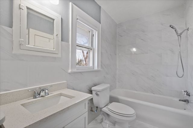 2701 S University Drive, Fort Worth, TX 76109